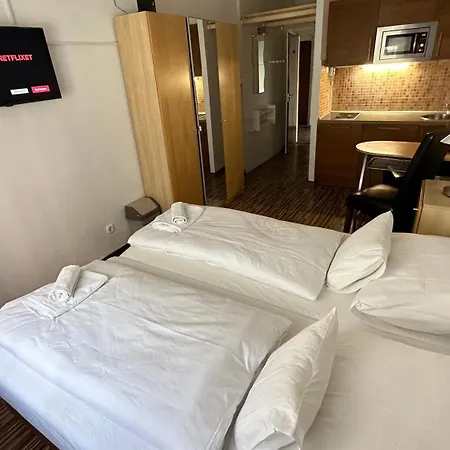 Hermina Westend * بودابست