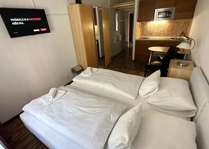 Hermina Westend * Budapešť